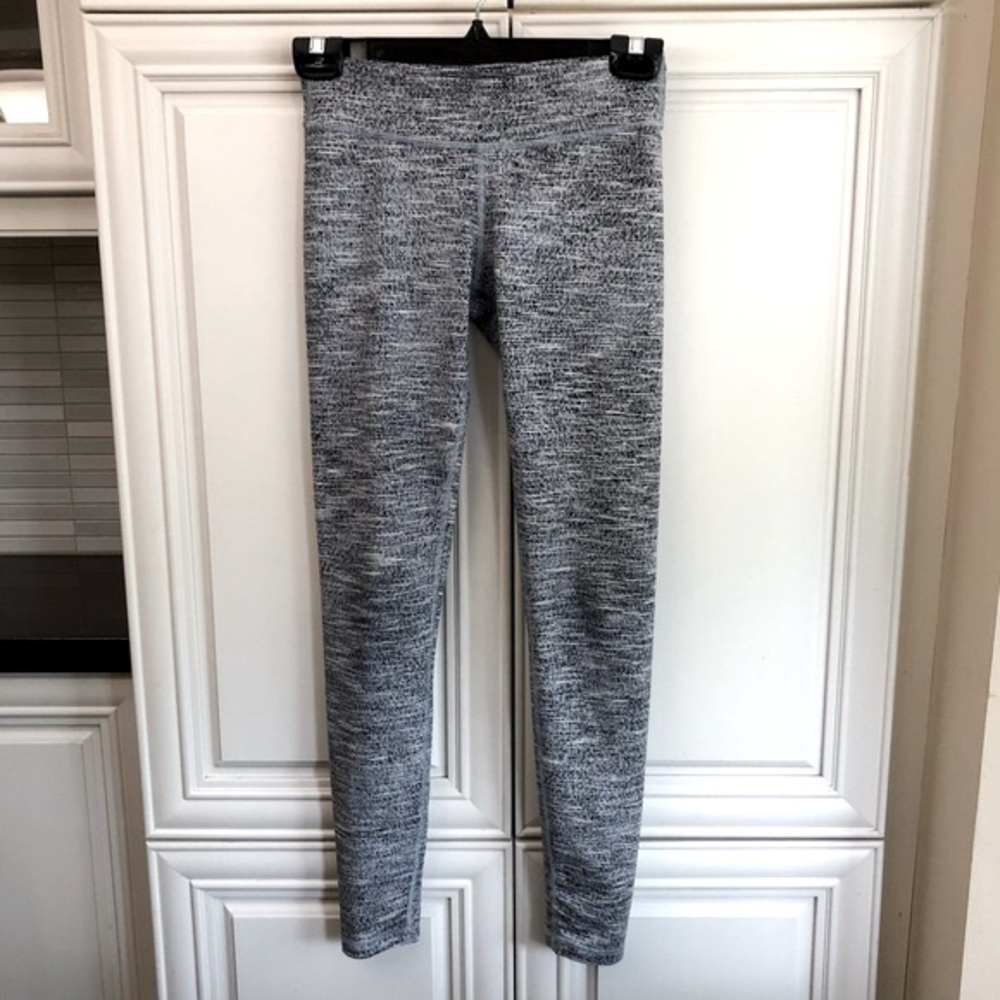Ivivva by Lululemon reversible girls leggings 🍋